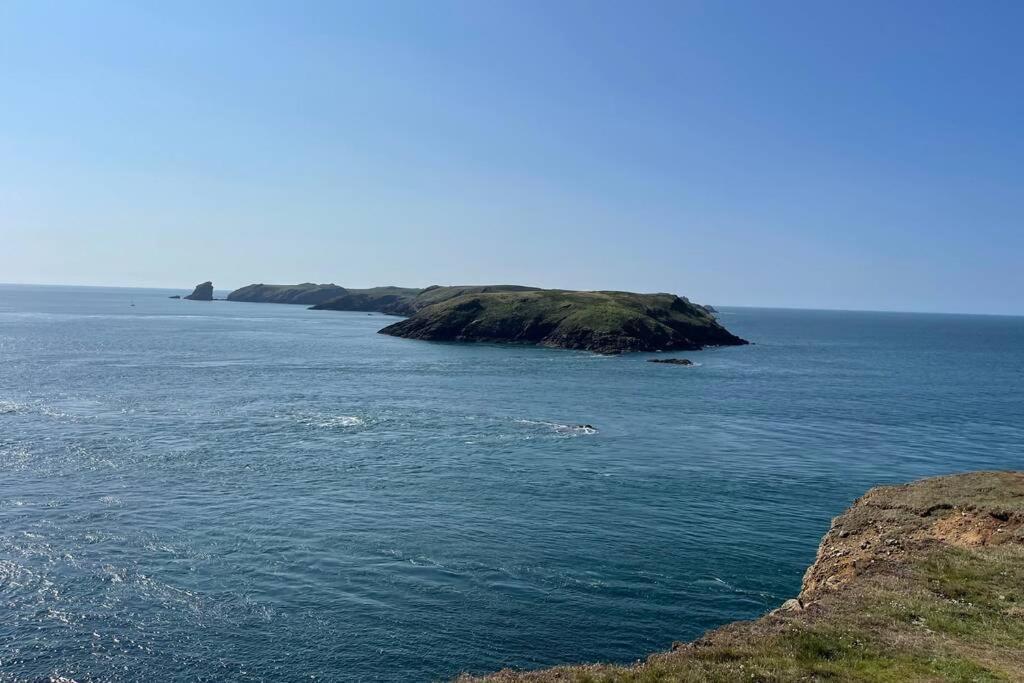 Cottage With Hot Tub In Pembrokeshire Гейверфордвест Екстер'єр фото